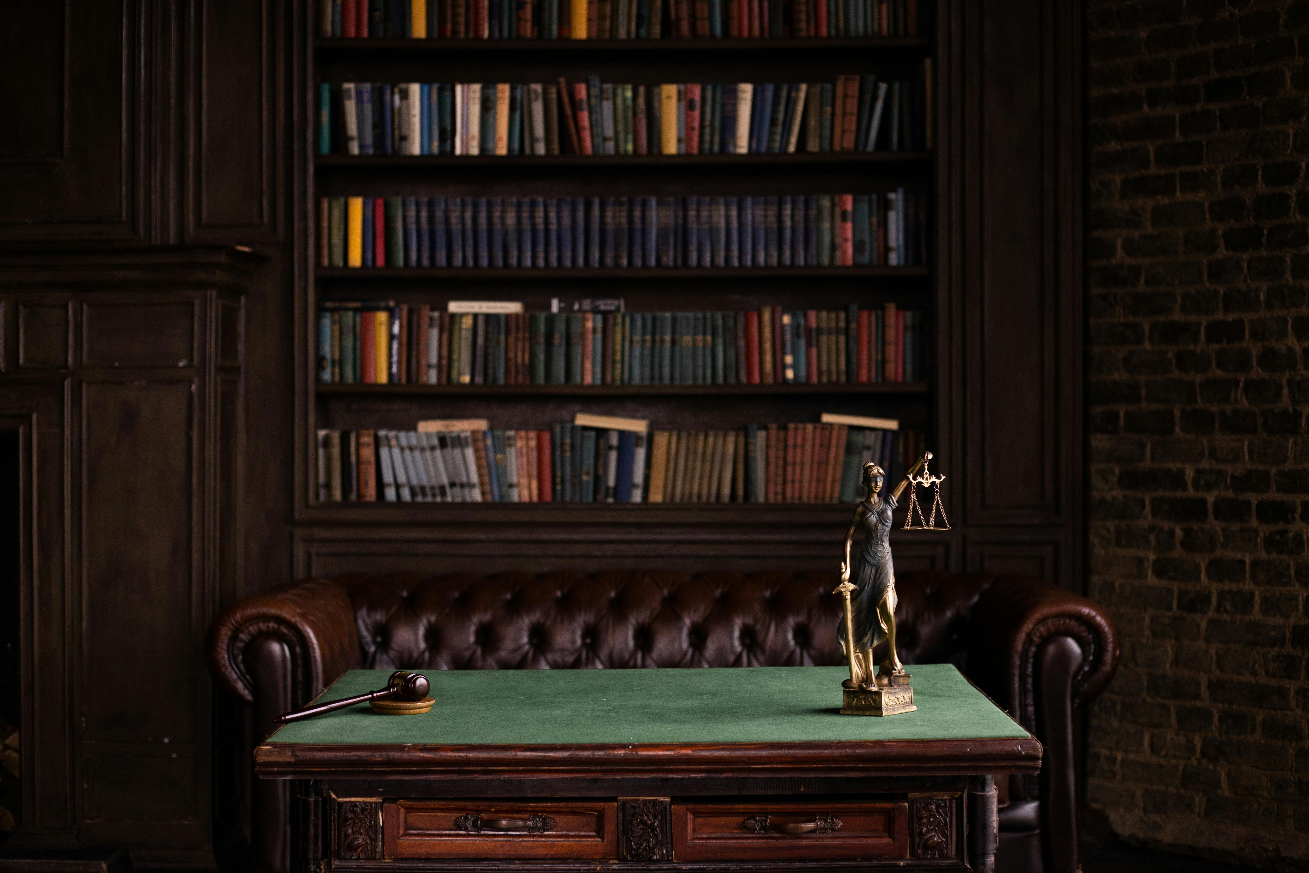 Why Expert Witnesses Matter in Personal Injury Cases: Medical & Accident Experts Explained
